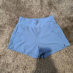 Athleta TREKKIE NORTH MID RISE SHORT